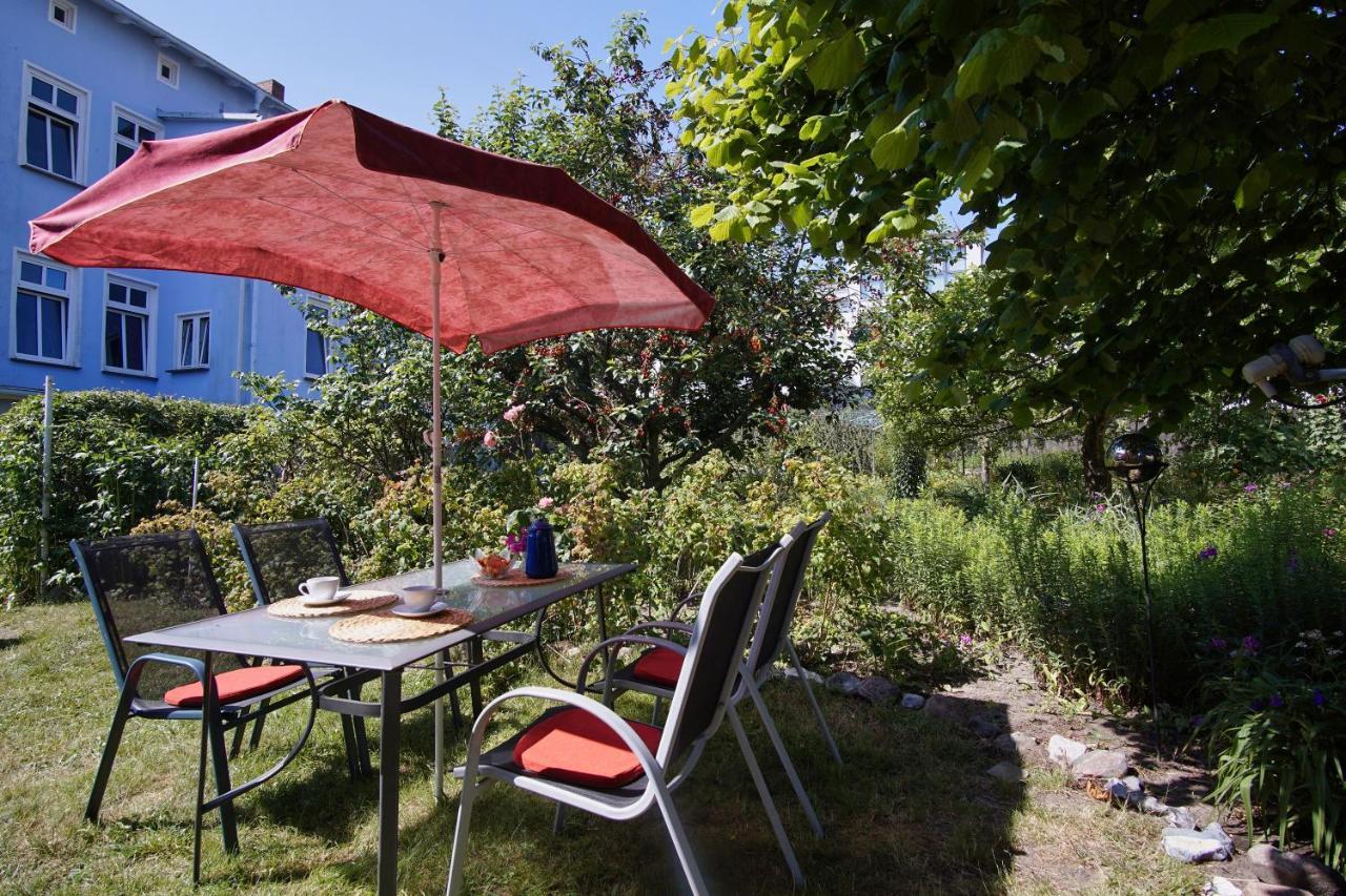Zentral Aber Ruhig, Terrasse Mit Viel Gruen - Strandnahes Ferienhaus Luki Goehren  Exteriér fotografie